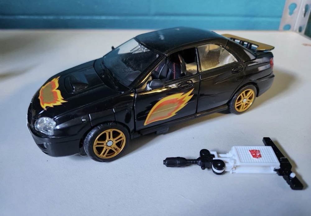 Ricochet™ (Subaru Impreza WRX) - Hasbro (Alternators) action figure collectible [Barcode 653569148739] - Main Image 4