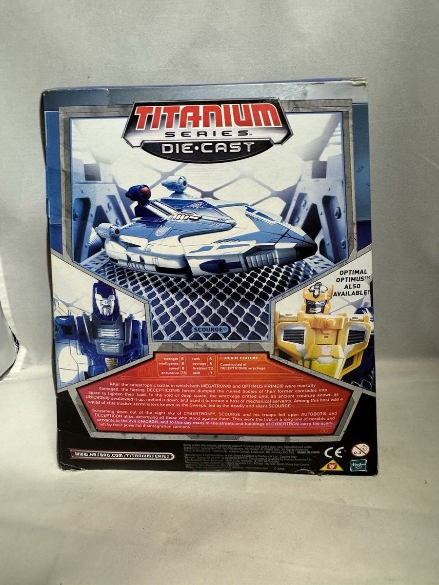 Scourge - Voyager Class - Hasbro (Transformers) action figure collectible [Barcode 653569172062] - Main Image 3