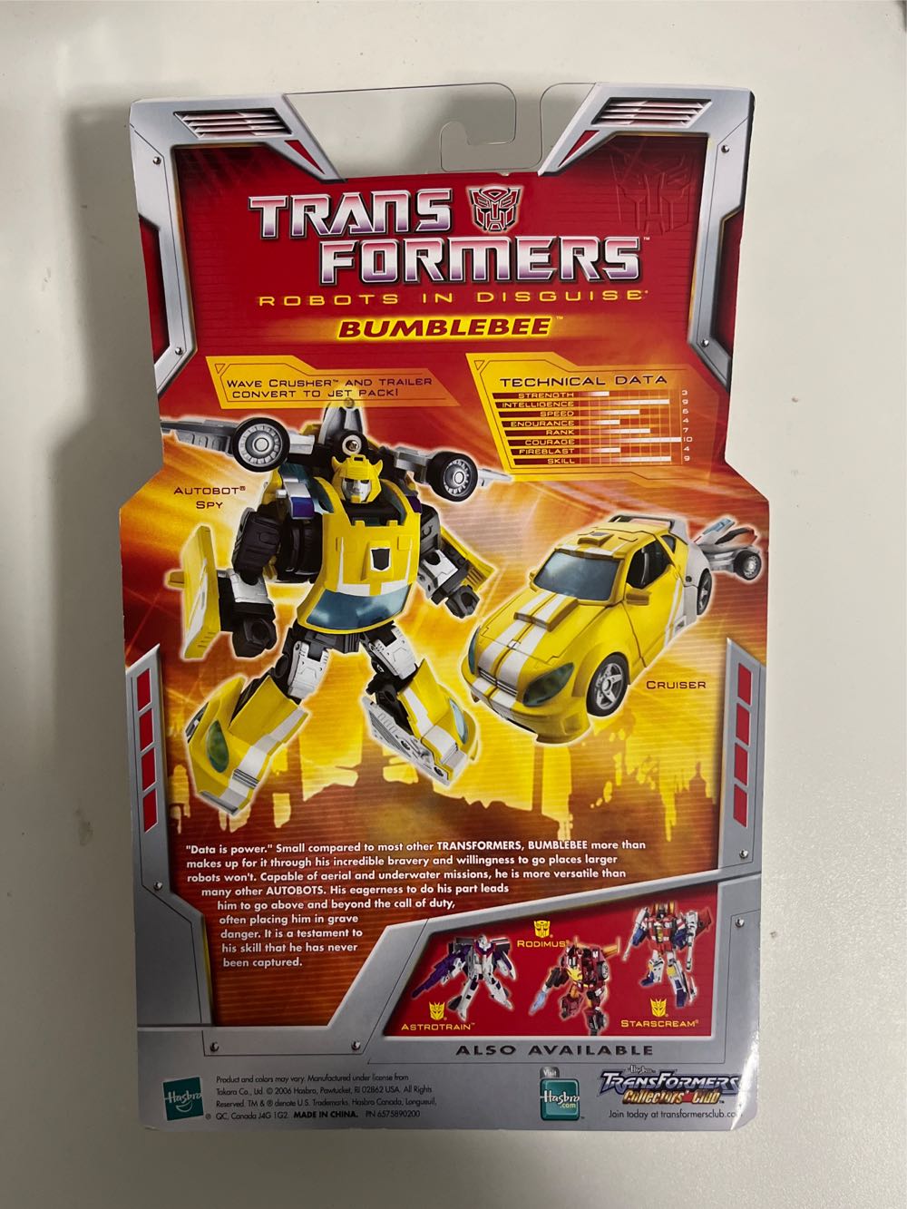 Bumblebee - Hasbro (Transformers: Classics) action figure collectible [Barcode 653569182689] - Main Image 2