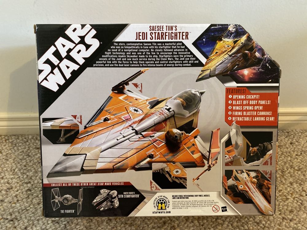 Star Wars Vehicle: Saesee Tiin’s Jedi Starfighter - Hasbro Star Wars (Star Wars: Revenge Of The Sith) action figure collectible [Barcode 653569198949] - Main Image 2