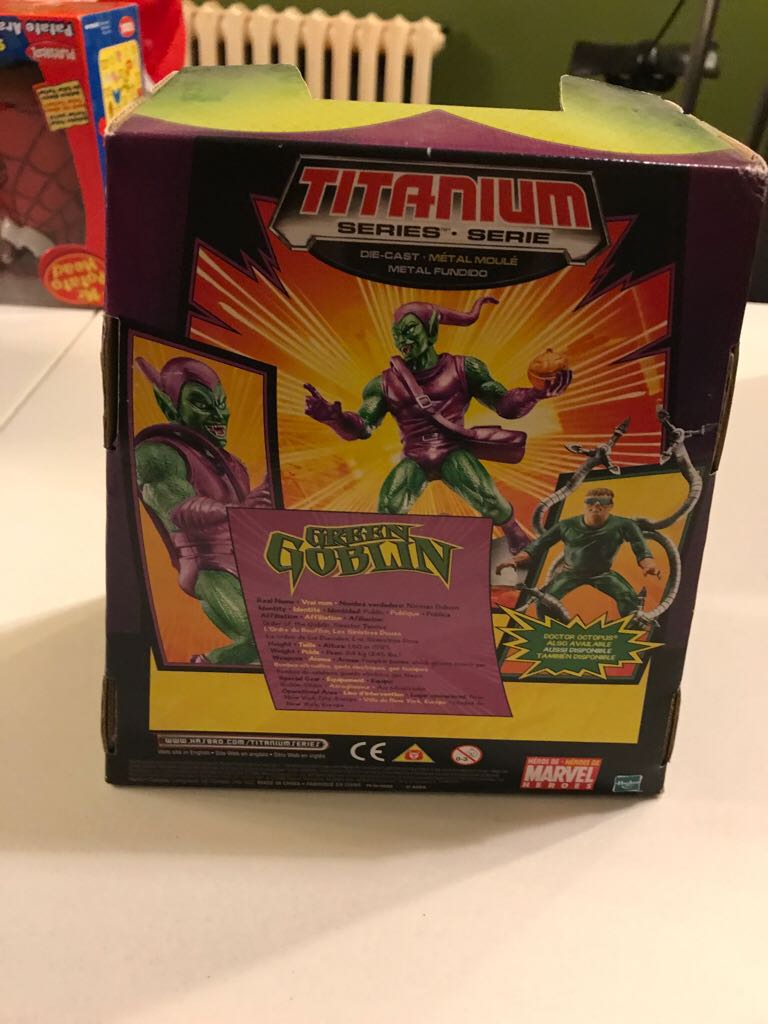 Marvel Legends Titanium Series - Green Goblin  action figure collectible [Barcode 653569199137] - Main Image 2