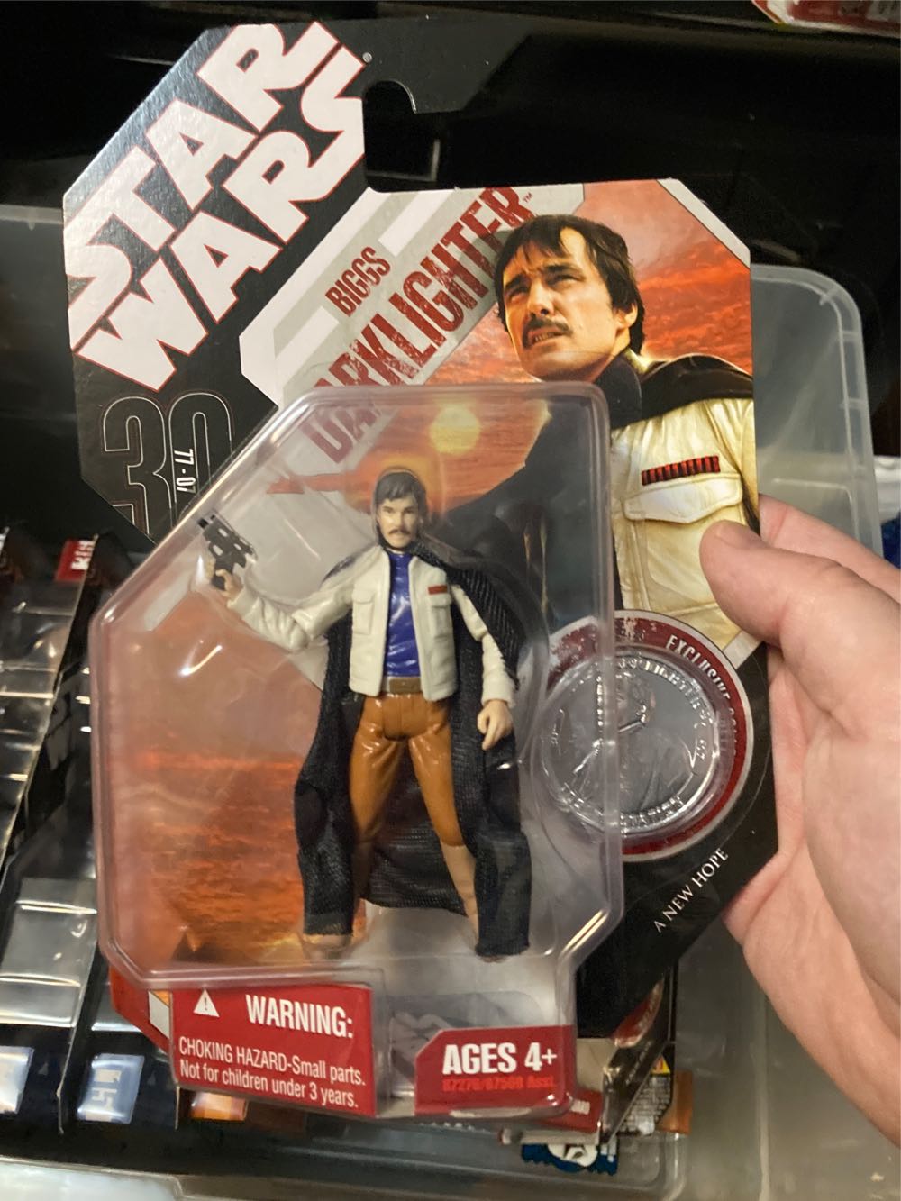 Biggs Darklighter (Tosche Station) - Hasbro (Star Wars) action figure collectible [Barcode 653569201465] - Main Image 4