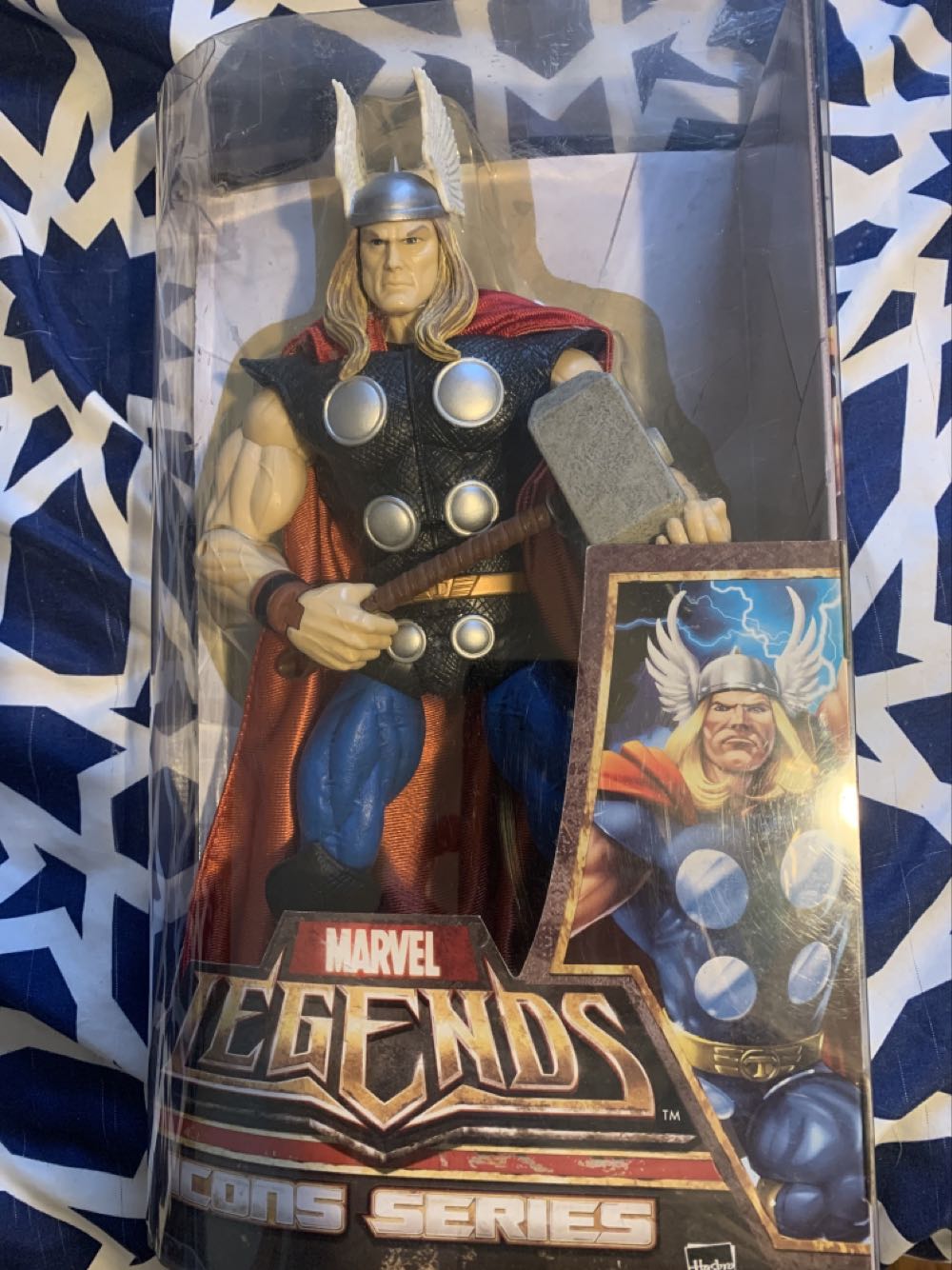 Thor - Hasbro (Marvel Legends: Icons Series) action figure collectible [Barcode 653569205562] - Main Image 3