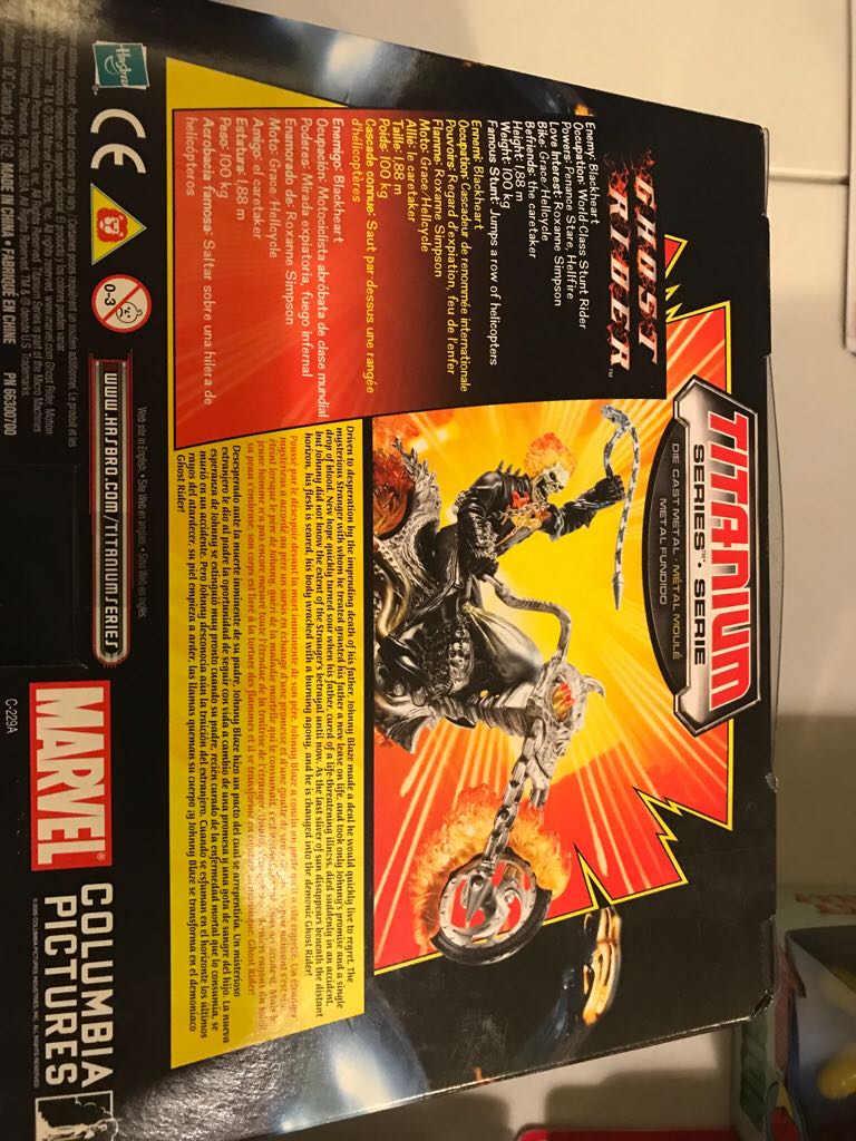 Marvel Titanium Series Ghost Rider - Deluxe  action figure collectible [Barcode 653569208679] - Main Image 2