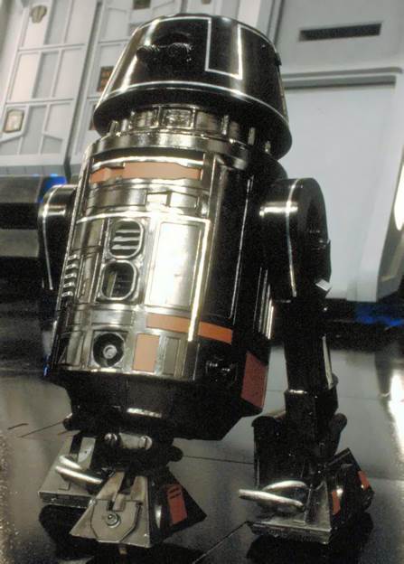 R5-J2 - Hasbro (Star Wars) action figure collectible [Barcode 653569216254] - Main Image 2