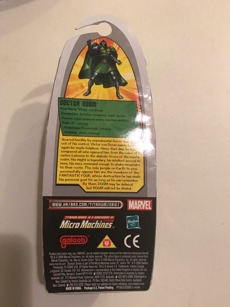 Marvel Titanium Series - Dr Doom - Hasbro (Marvel Titanium Series) action figure collectible [Barcode 653569217244] - Main Image 2