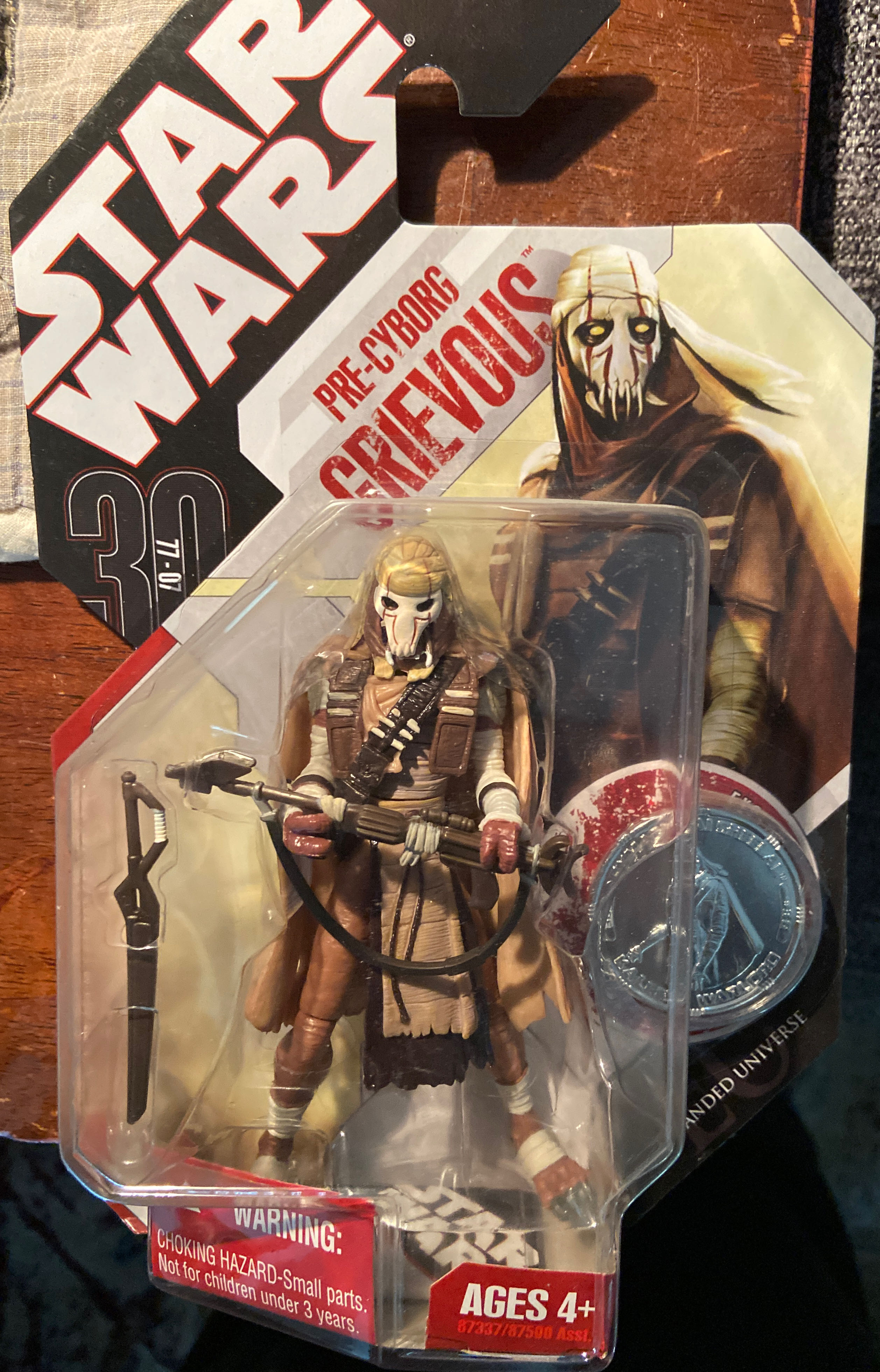 Pre-Cyborg Grevious (Qymaen Kai Sheelal Kaleesh Warlord) - Hasbro (The 30th Anniversary Collection (2007)) action figure collectible [Barcode 653569218555] - Main Image 3