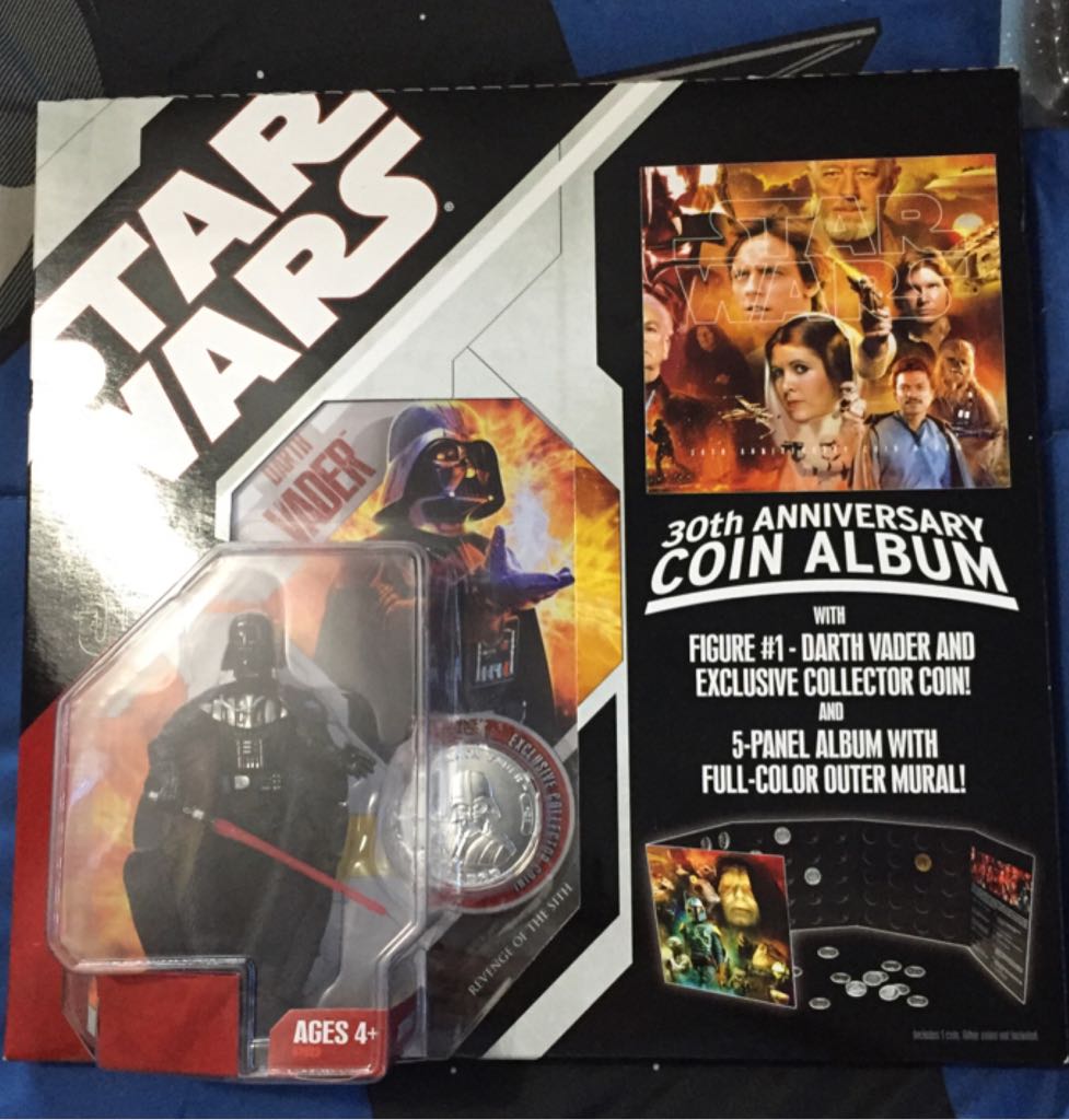 Darth Vader (Sith Lord) [Square Insert] & 30th Anniversary Coin Album - Hasbro (The 30th Anniversary Collection (2007)) action figure collectible [Barcode 653569226963] - Main Image 2