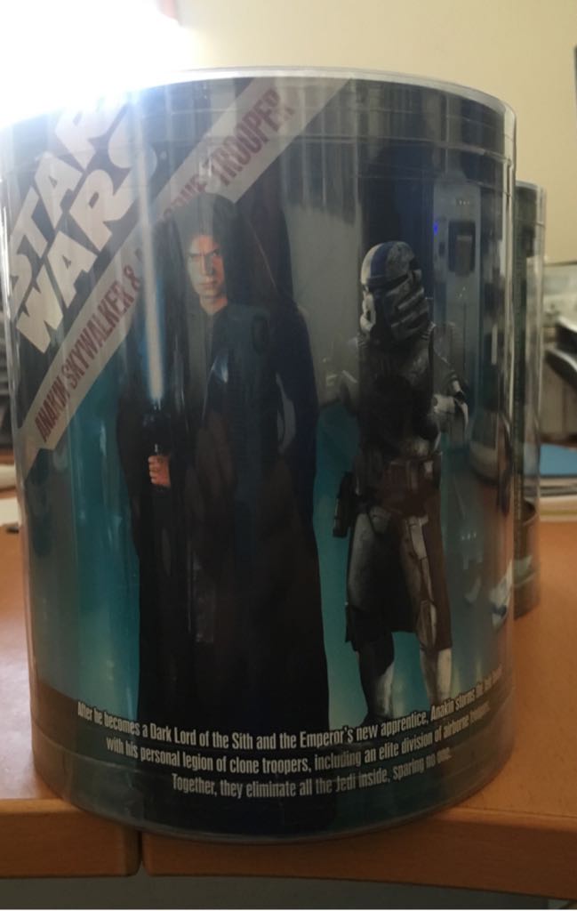 Anakin Skywalker (2) & Airborne Trooper - Star Wars Order 66 (5 of 6) - Hasbro (Star Wars) action figure collectible [Barcode 653569229940] - Main Image 2