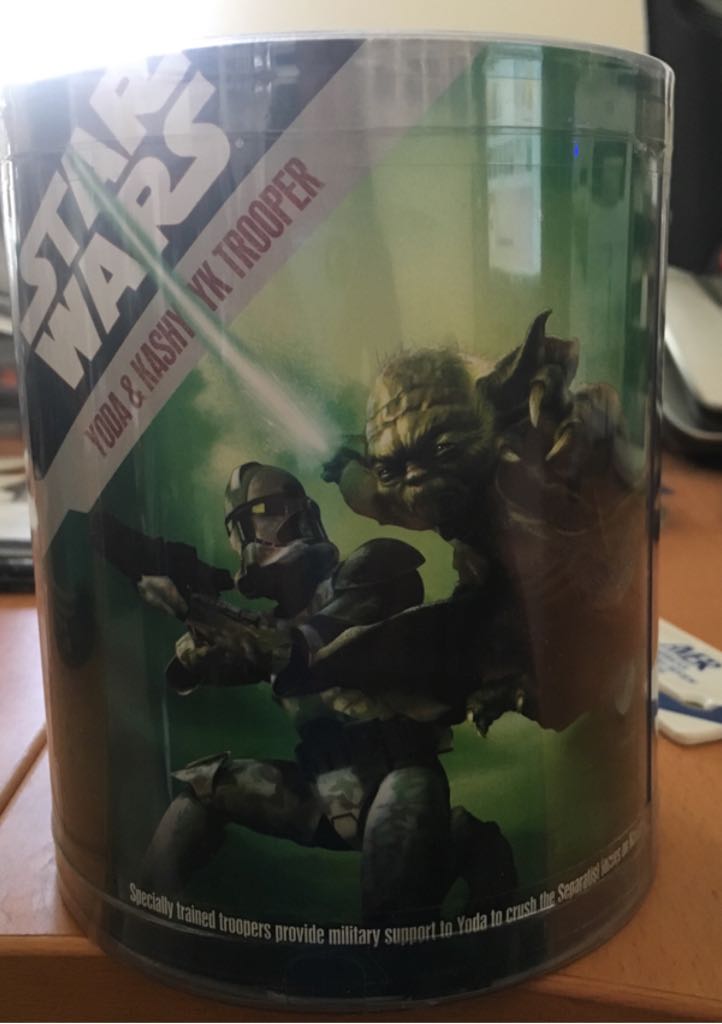 Yoda & Kashyyyk Trooper - Hasbro (Star Wars: Revenge of the Sith) action figure collectible [Barcode 653569229957] - Main Image 2