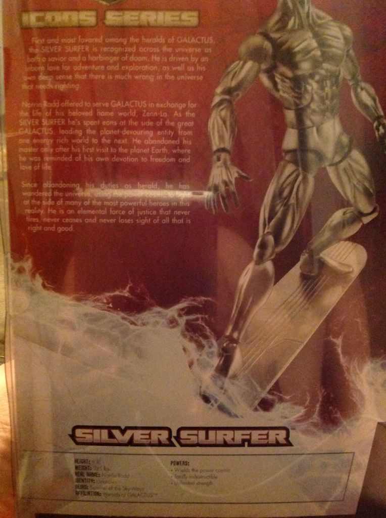 Silver Surfer - Hasbro (Icons Marvel Legends) action figure collectible [Barcode 653569231110] - Main Image 2