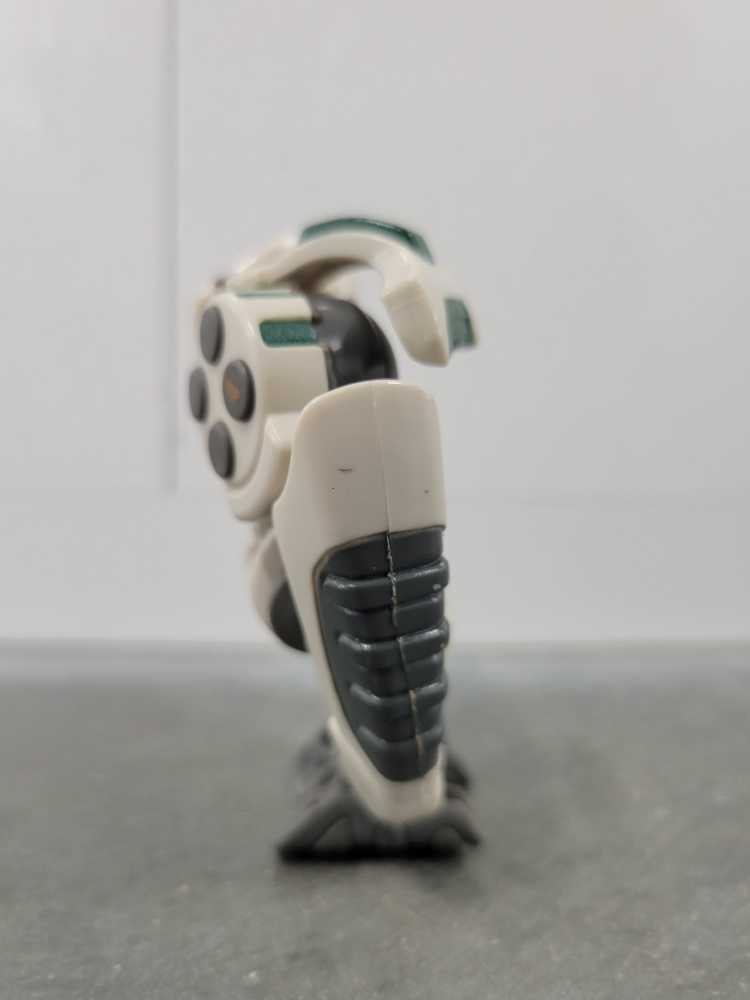 High Score 100 - Hasbro (Transformers Real Gear Robots) action figure collectible [Barcode 653569239499] - Main Image 3
