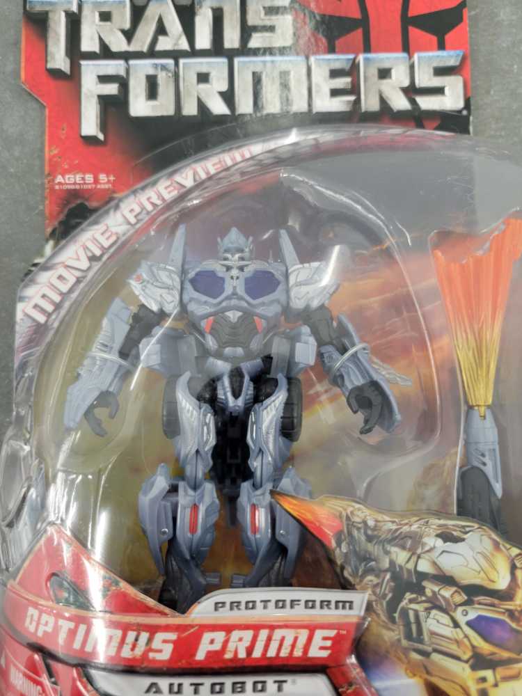 Optimus Prime Protoform Carded - Hasbro (Movie) action figure collectible [Barcode 653569240488] - Main Image 2