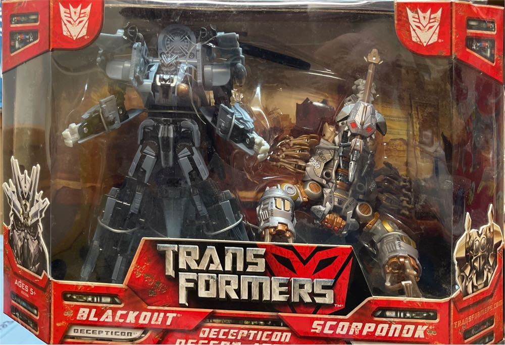 BLACKOUT & SCORPONOK - Hasbro (Transformers (2007)) action figure collectible [Barcode 653569251217] - Main Image 2