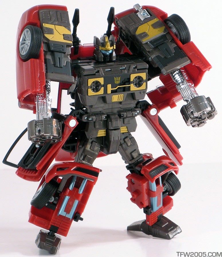 Rumble™, Decepticon - Hasbro (Transformers Alternators) action figure collectible [Barcode 653569251347] - Main Image 3