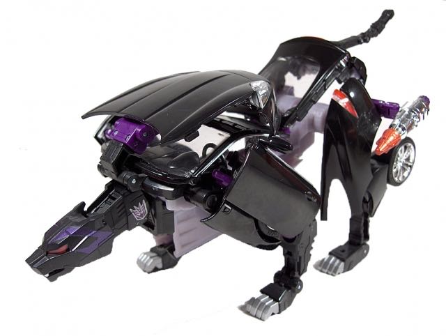 Transformers Alternators: Ravage - Hasbro (Transformers Alternators) action figure collectible [Barcode 653569251354] - Main Image 3