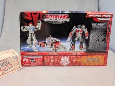 Optimus Prime - Figurine - Hasbro (Transformers) action figure collectible [Barcode 653569252368] - Main Image 2