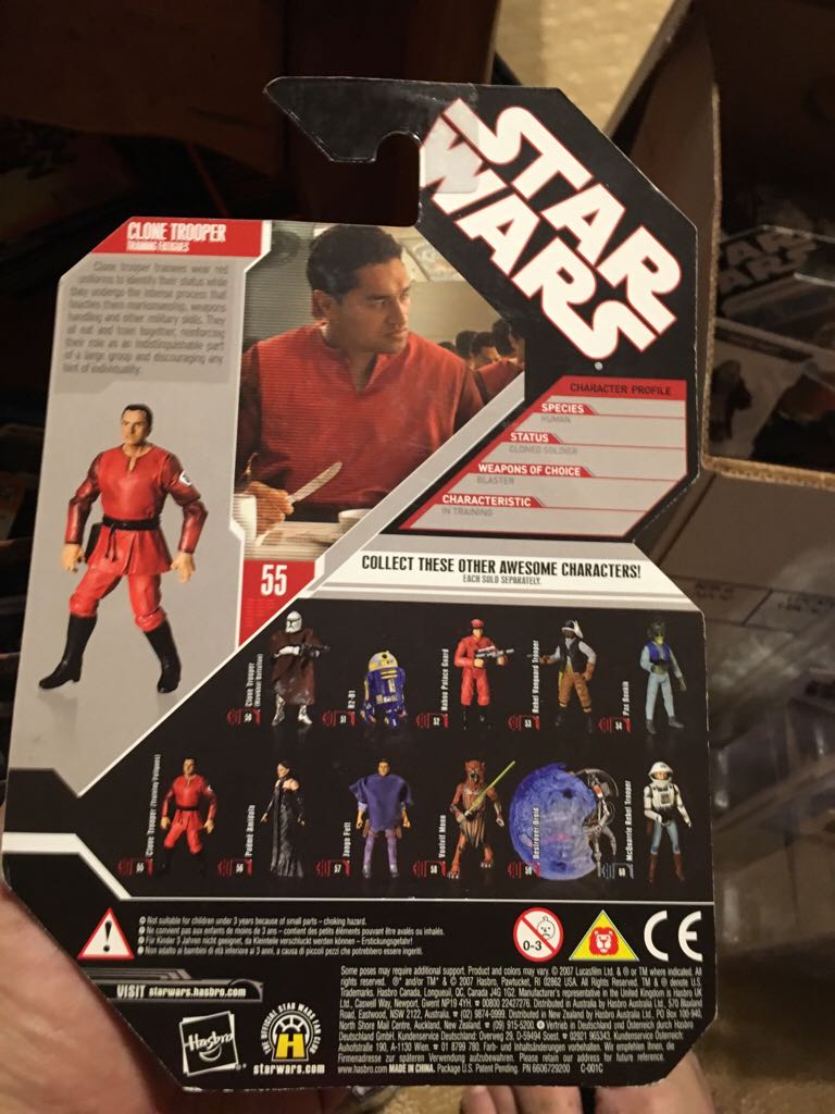 Clone Trooper (Training Fatigues) - Hasbro (Collector Coin) action figure collectible [Barcode 653569257004] - Main Image 2