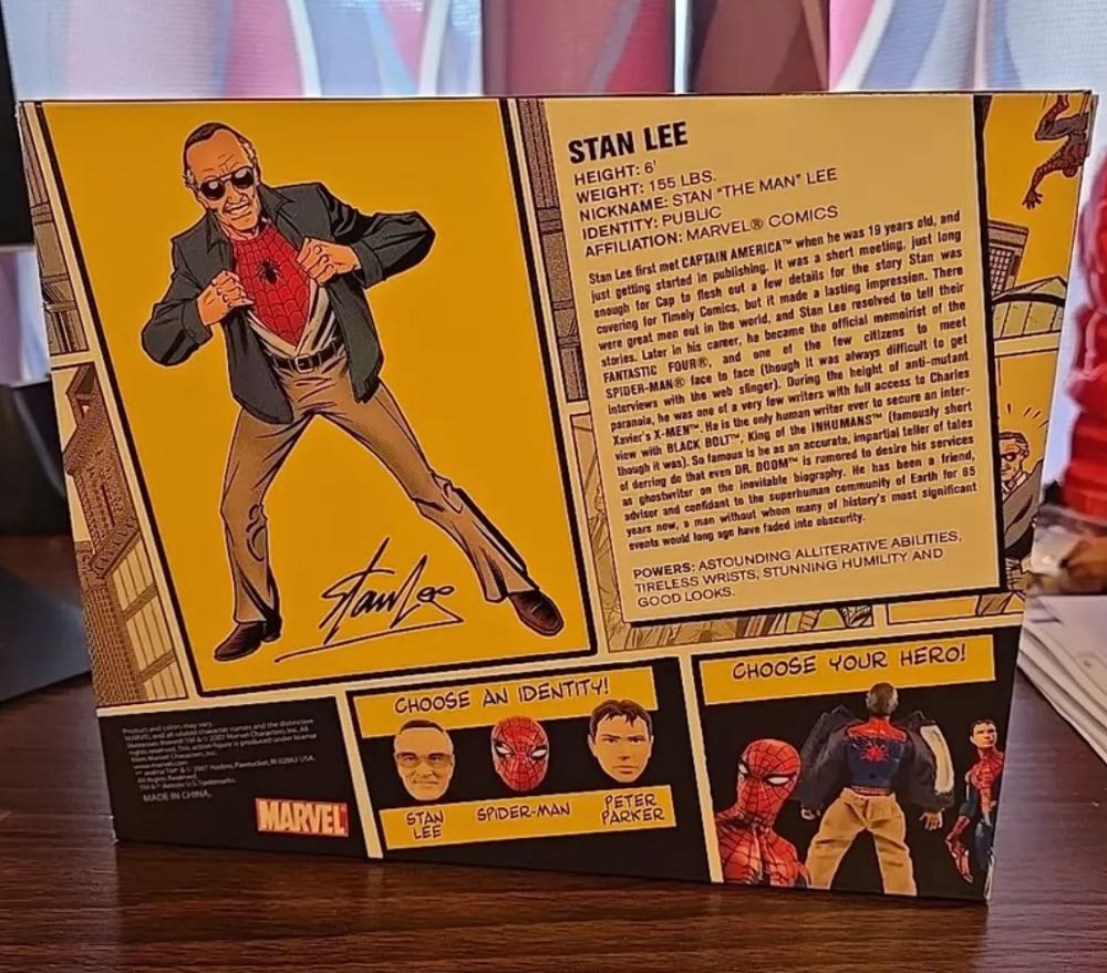 Stan Lee (with real autograph!) - Marvel Legends (Marvel) action figure collectible [Barcode 653569261209] - Main Image 3