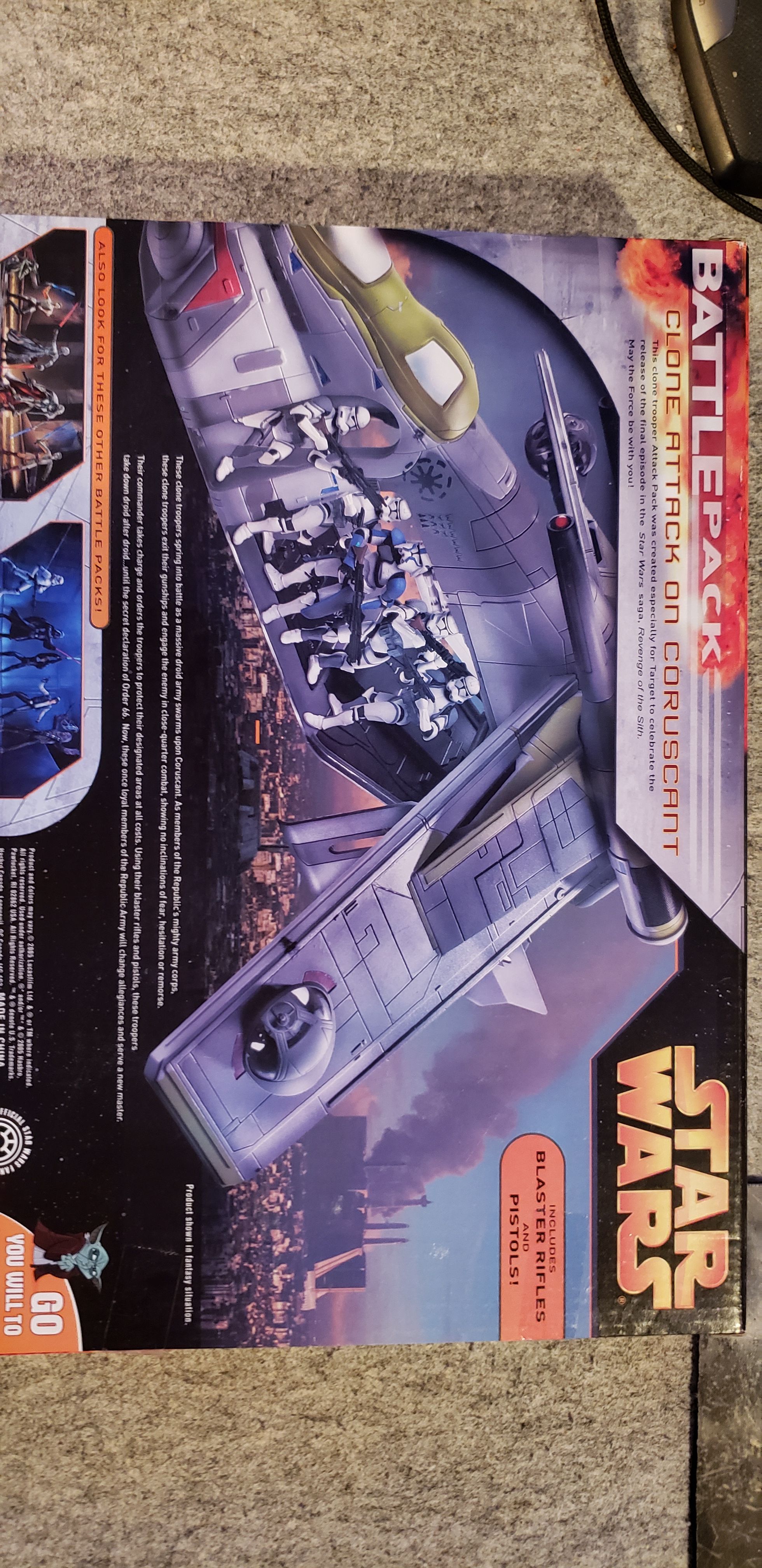 Clone Attack on Coruscant - Hasbro (Star Wars - 30th Anniversary Collection) action figure collectible [Barcode 653569266532] - Main Image 2