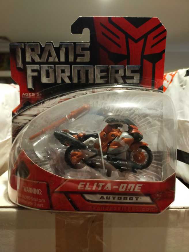 Transformers The Movie: Elita-One - Hasbro (Transformers) action figure collectible [Barcode 653569271420] - Main Image 3