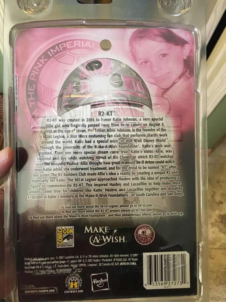 R2-KT - Star Wars San Diego ComicCon/Make A Wish - Hasbro (Star Wars) action figure collectible [Barcode 653569272731] - Main Image 2