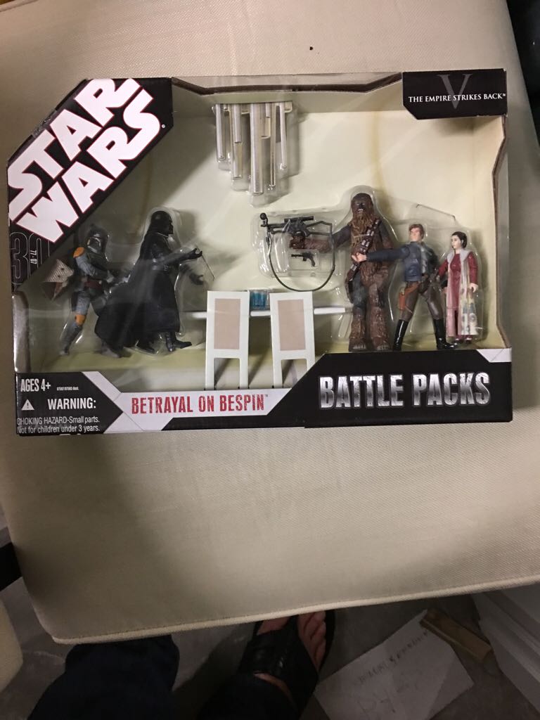 Betrayal on Bespin - Hasbro (Star Wars - 30th Anniversary Collection) action figure collectible [Barcode 653569276210] - Main Image 2