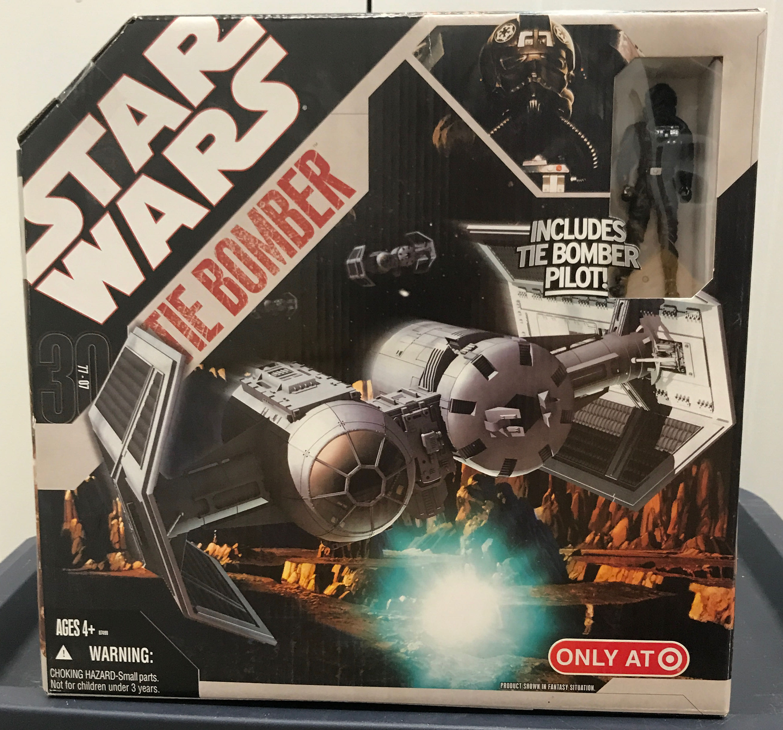 TIE Bomber w/ TIE Bomber Pilot - Hasbro (Star Wars: The Empire Strikes Back) action figure collectible [Barcode 653569278726] - Main Image 2