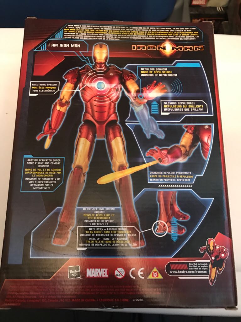 Iron Man 1 A Repulsor Power Iron Man 12”  action figure collectible [Barcode 653569285625] - Main Image 2
