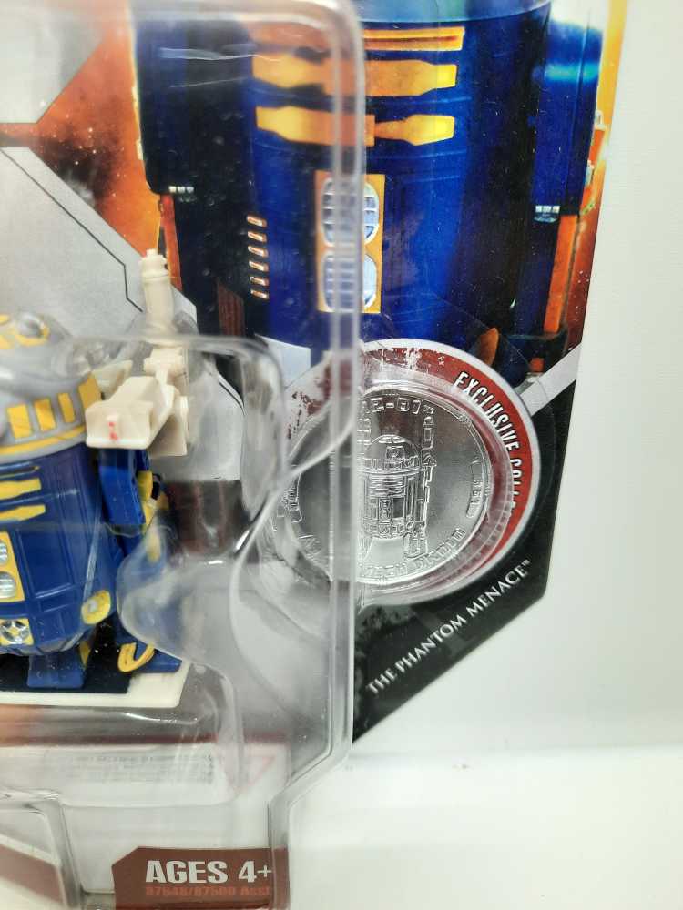 R2-B1 - Hasbro (30th Anniversary Collection) action figure collectible [Barcode 653569287124] - Main Image 3