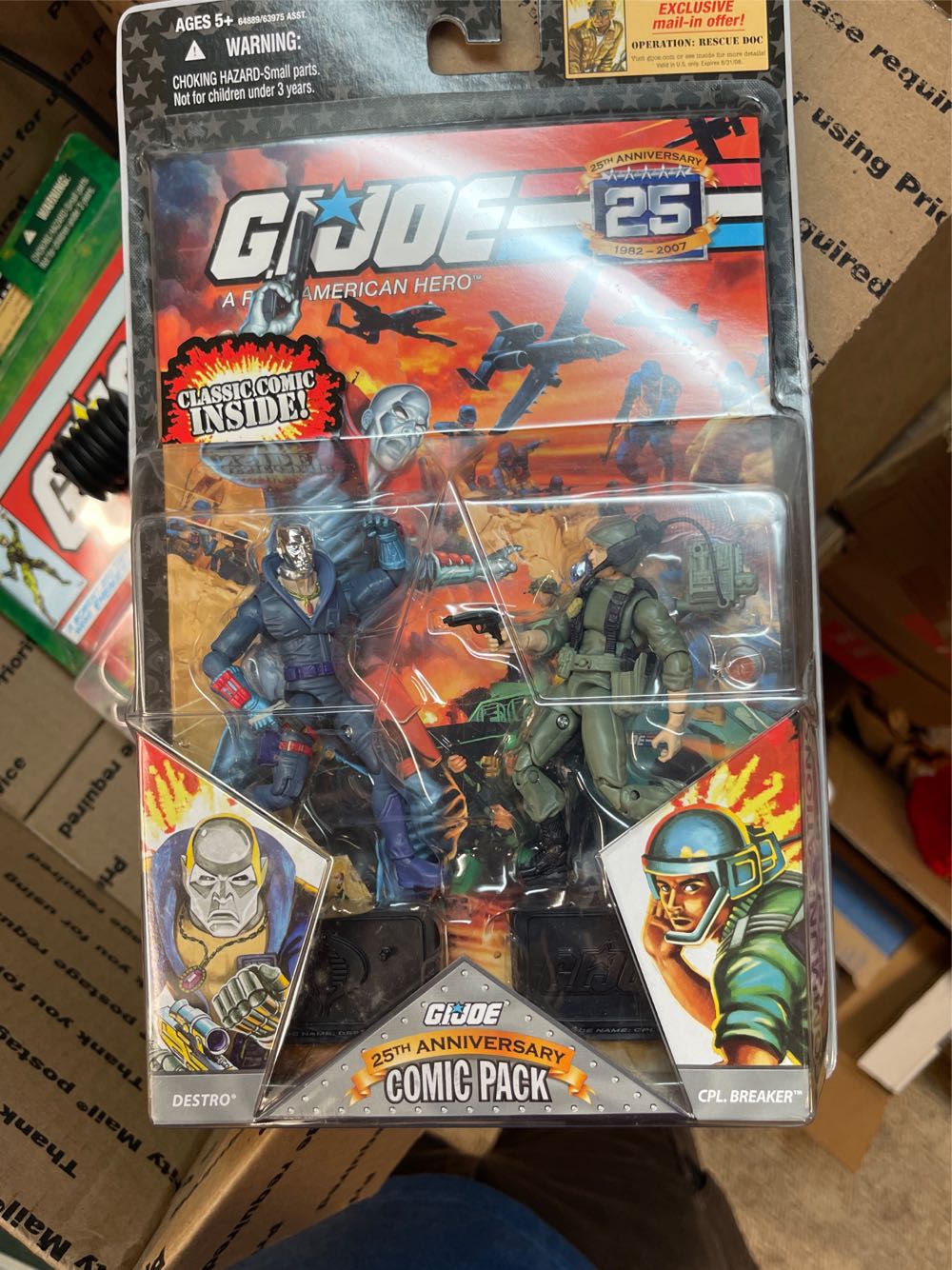 Comic Pack #14 - Destro & Breaker, Cpl. - Hasbro (Comic Pack) action figure collectible [Barcode 653569293392] - Main Image 4