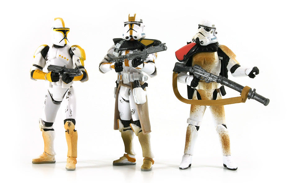 Evolutions: Clone Trooper To Storm trooper - Hasbro (Star Wars 30th Anniversary Collection) action figure collectible [Barcode 653569303121] - Main Image 3