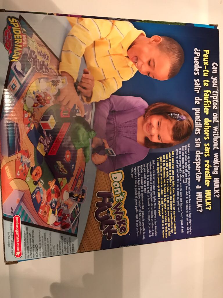 Don’t Wake Hulk  action figure collectible [Barcode 653569305705] - Main Image 2