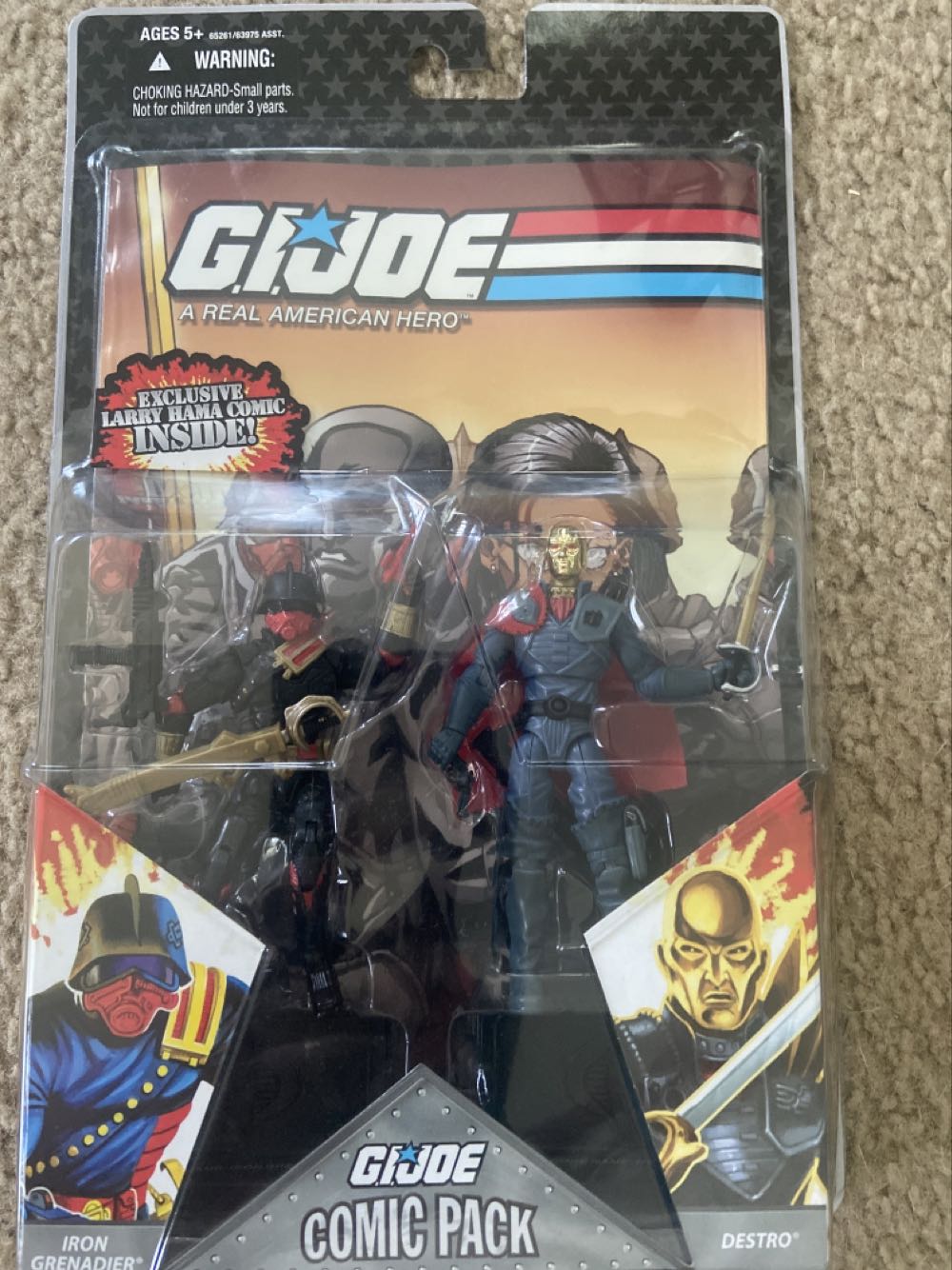 Iron Grenadier & Destro #7 - Hasbro (G.I. Joe Comic Series) action figure collectible [Barcode 653569315223] - Main Image 3