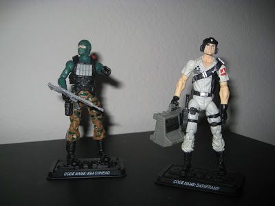 Comic Pack #11 - Beachhead & Mainframe - Hasbro (G.I. Joe Comic Series) action figure collectible [Barcode 653569315308] - Main Image 2