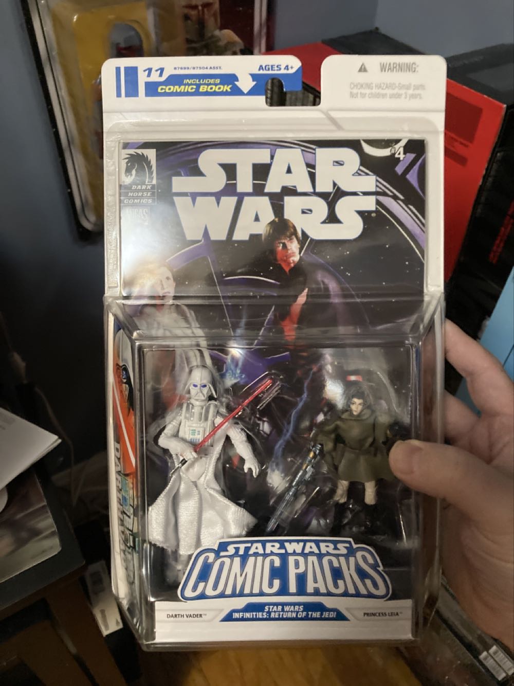 Darth Vader & Princess Leia Organa - Star Wars Comics Pack - Hasbro (Star Wars) action figure collectible [Barcode 653569318859] - Main Image 3