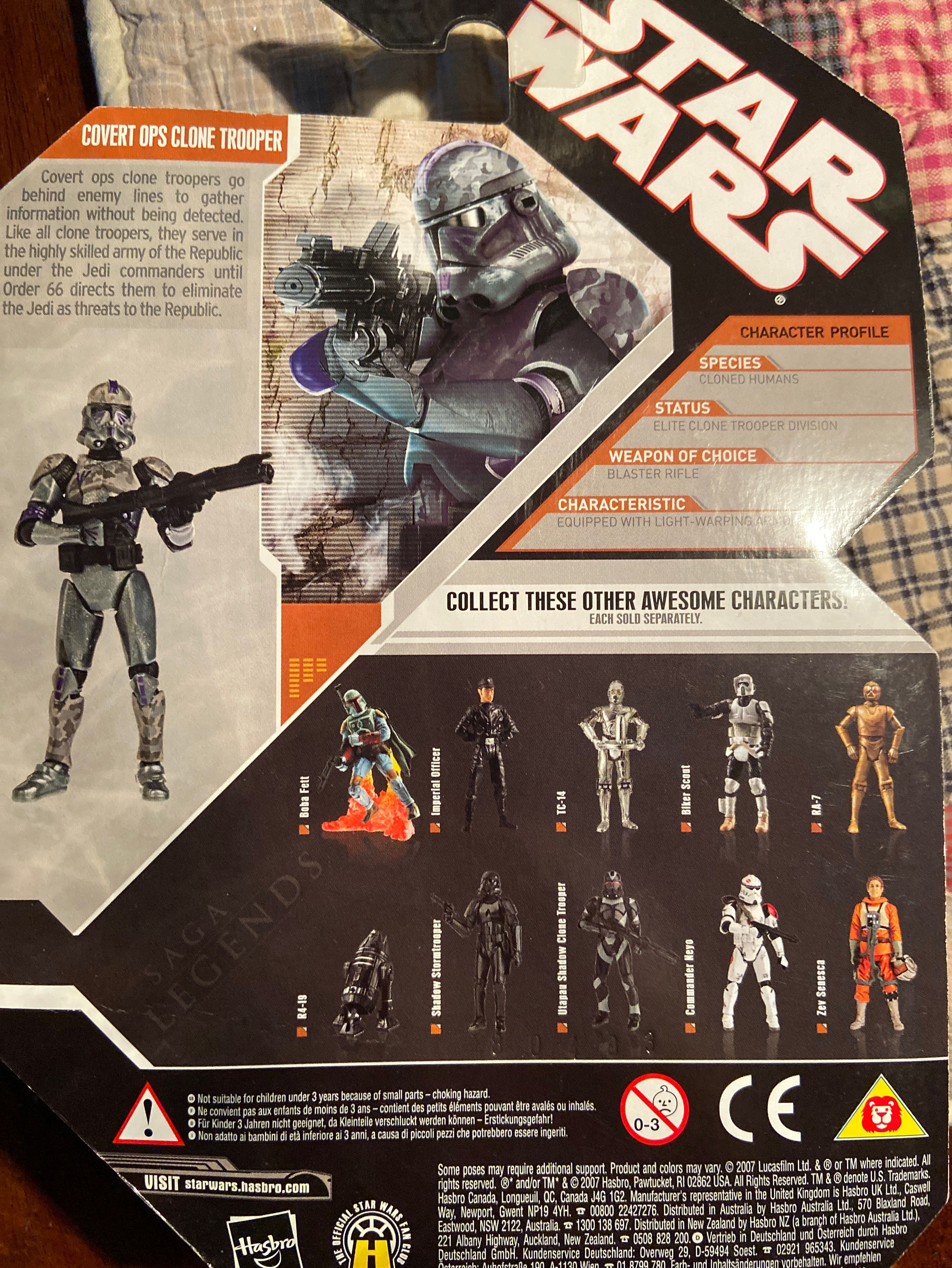 Covert Ops Clone Trooper - Hasbro (The 30th Anniversary Collection - Saga Legends) action figure collectible [Barcode 653569323235] - Main Image 2