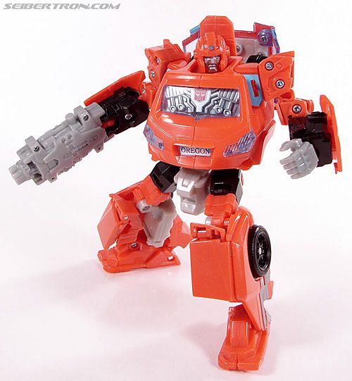 Ironhide - Hasbro (Transformers Universe) action figure collectible [Barcode 653569325178] - Main Image 2