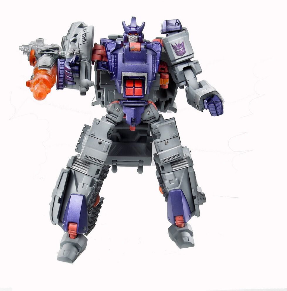 GALVATRON  - Hasbro (Classic) action figure collectible [Barcode 653569325192] - Main Image 2