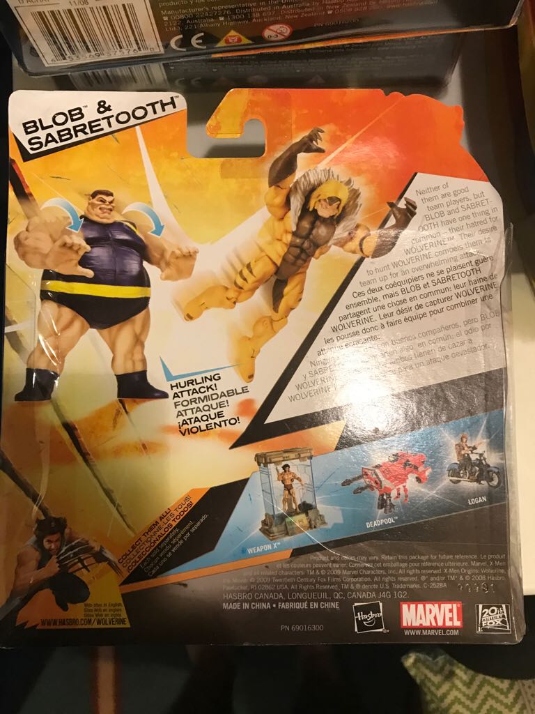 Blob And Sabertooth - Hasbro (X-Men Origins: Wolverine) action figure collectible [Barcode 653569375777] - Main Image 2