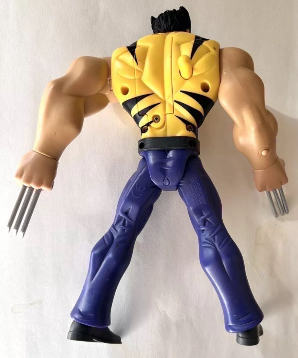 *sell* Wolverine - Hasbro (Marvel (X-men)) action figure collectible [Barcode 653569380399] - Main Image 3