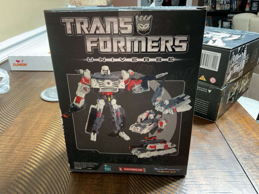 Transformers Special Edition Universe Megatron - Hasbro (Deluxe Class) action figure collectible [Barcode 653569388869] - Main Image 2