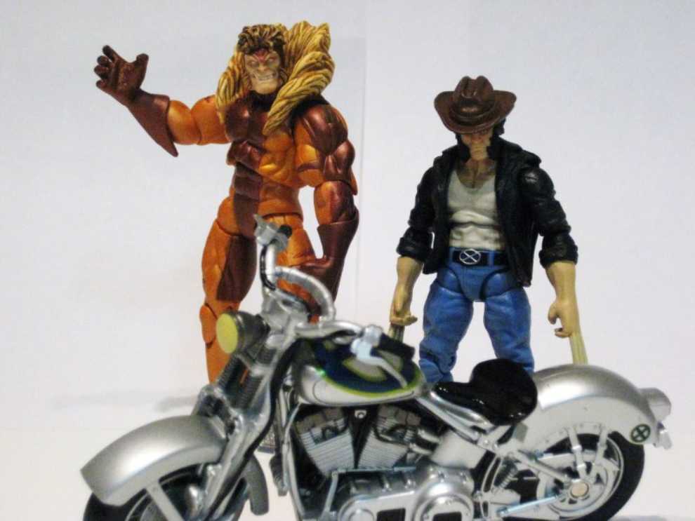 Wolverine Vs. Sabretooth-Back Road Brawl - Hasbro (X-Men Origins: Wolverine) action figure collectible [Barcode 653569392132] - Main Image 2