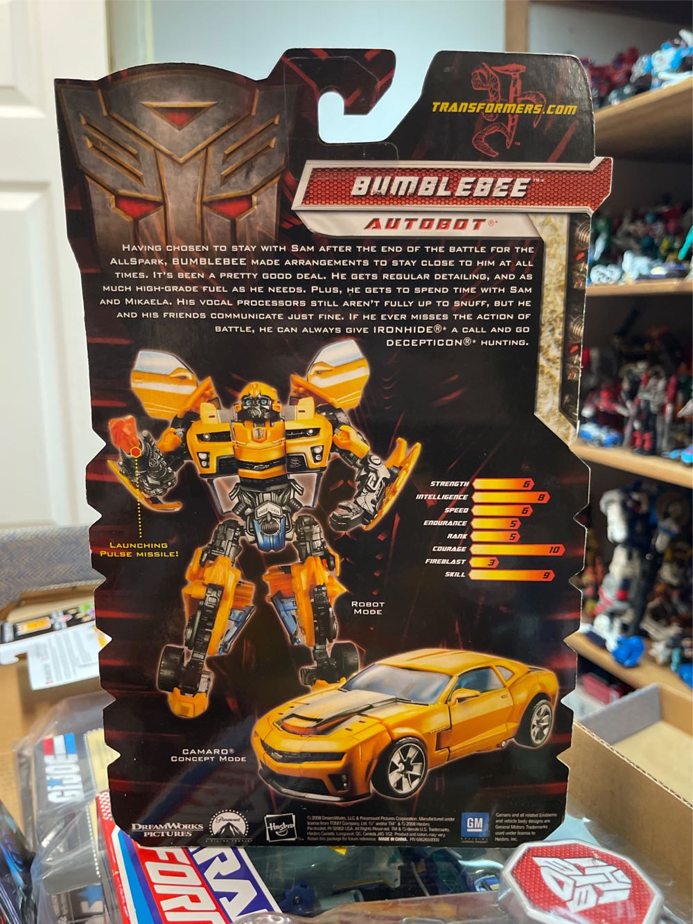 Transformers Revenge Of The Fallen: Bumblebee - Hasbro (Deluxe Class) action figure collectible [Barcode 653569395584] - Main Image 3