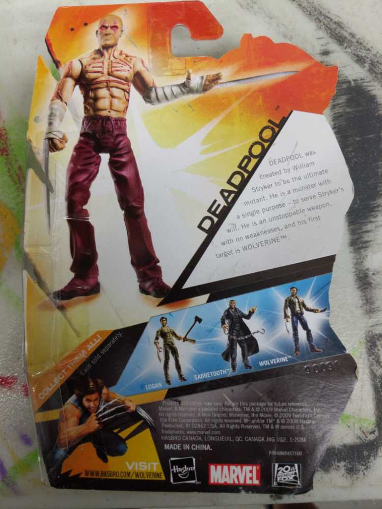 Deadpool - Hasbro - Marvel Legends (X-Men Origins: Wolverine) action figure collectible [Barcode 653569401131] - Main Image 2