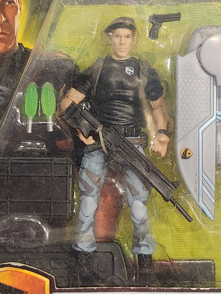 General Clayton ”Hawk” Abernathy V4 (Attack On The G.I.Joe PIT) - Hasbro (G.I. Joe: The Rise Of Cobra) action figure collectible [Barcode 653569406655] - Main Image 3