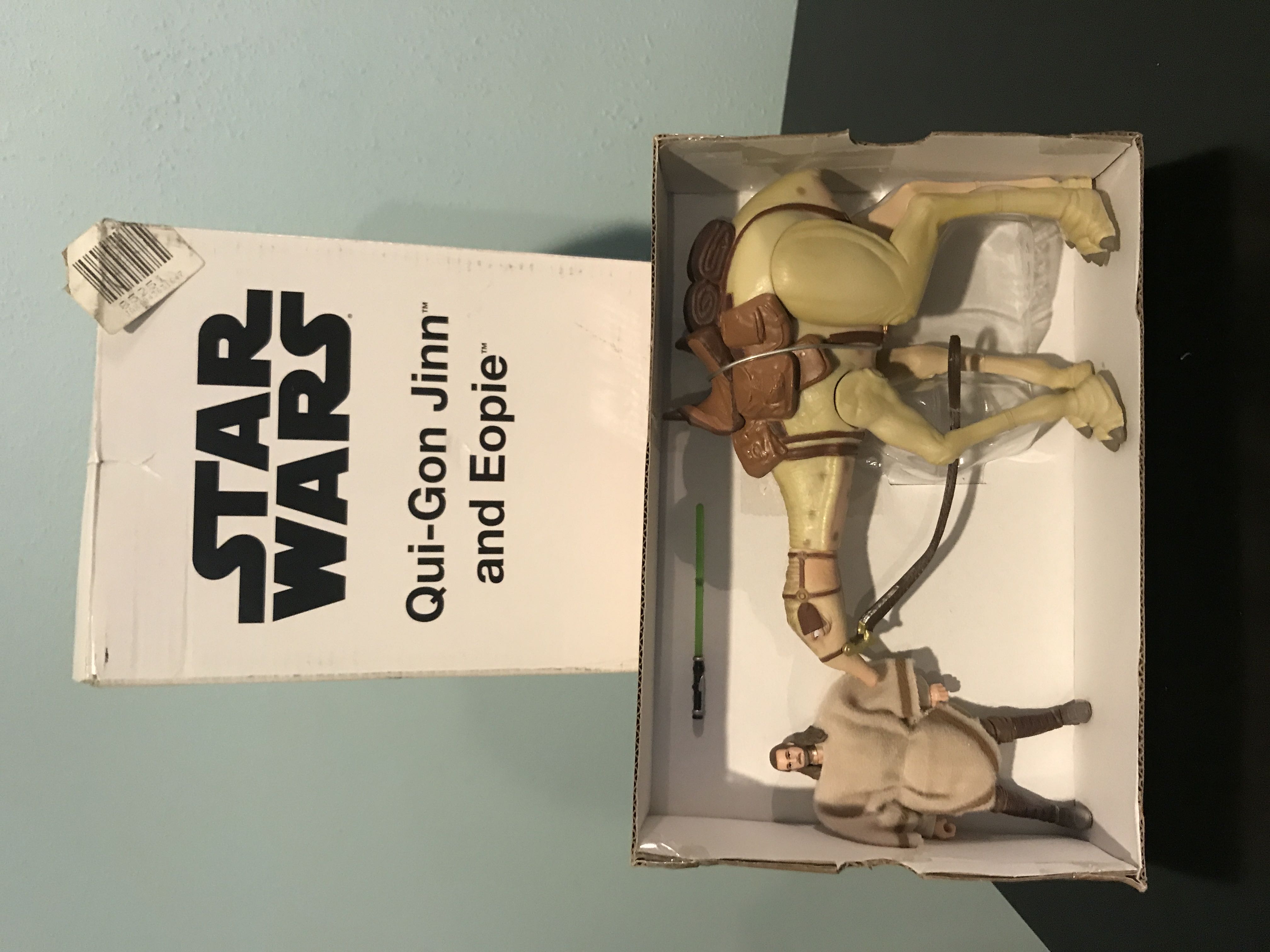 Eopie & Qui Gon Jinn - Hasbro (The Legacy Collection - Mail-Away/Exclusive) action figure collectible [Barcode 653569433521] - Main Image 3