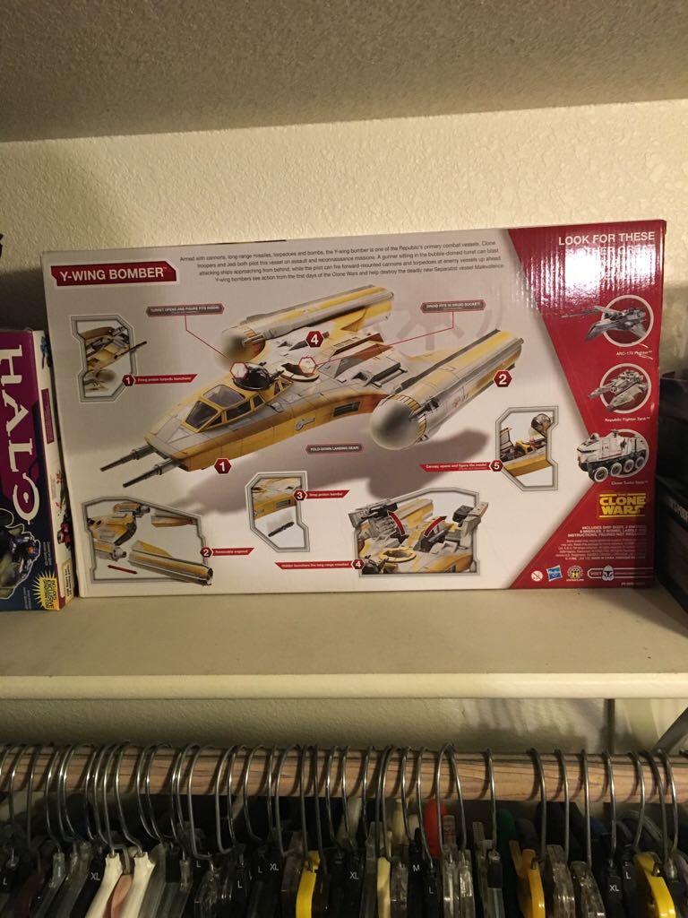 Y-Wing Bomber - Hasbro (The Clone Wars) action figure collectible [Barcode 653569435976] - Main Image 2