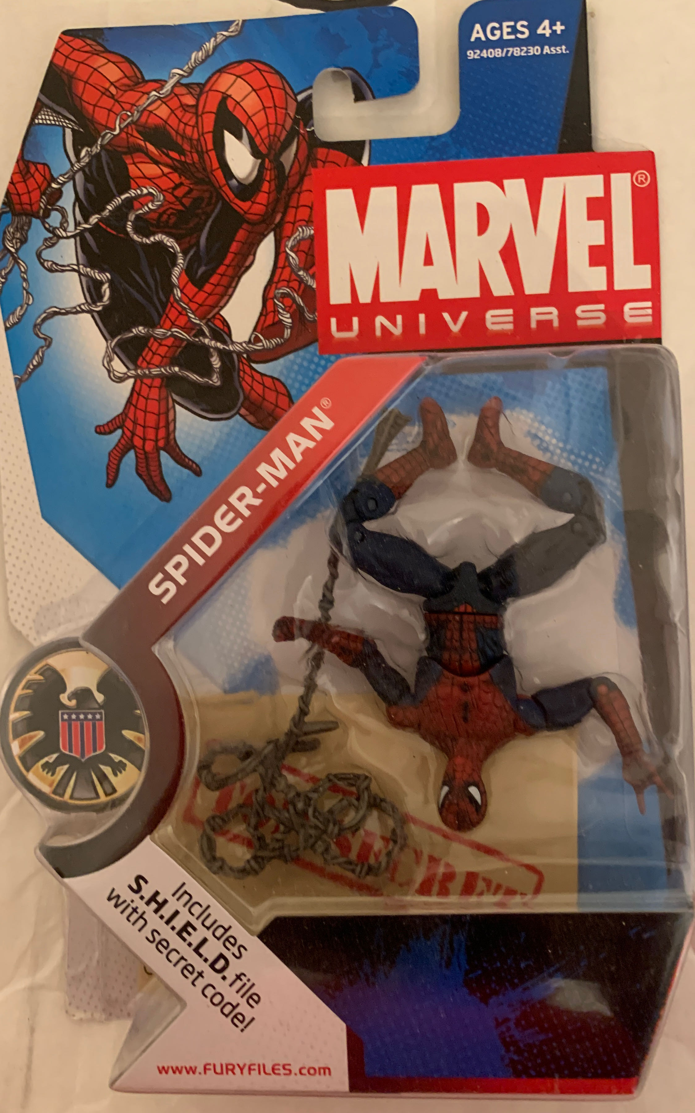 Spider-man (Red & Blue Variant) - Hasbro (Marvel Universe) action figure collectible [Barcode 653569440307] - Main Image 3