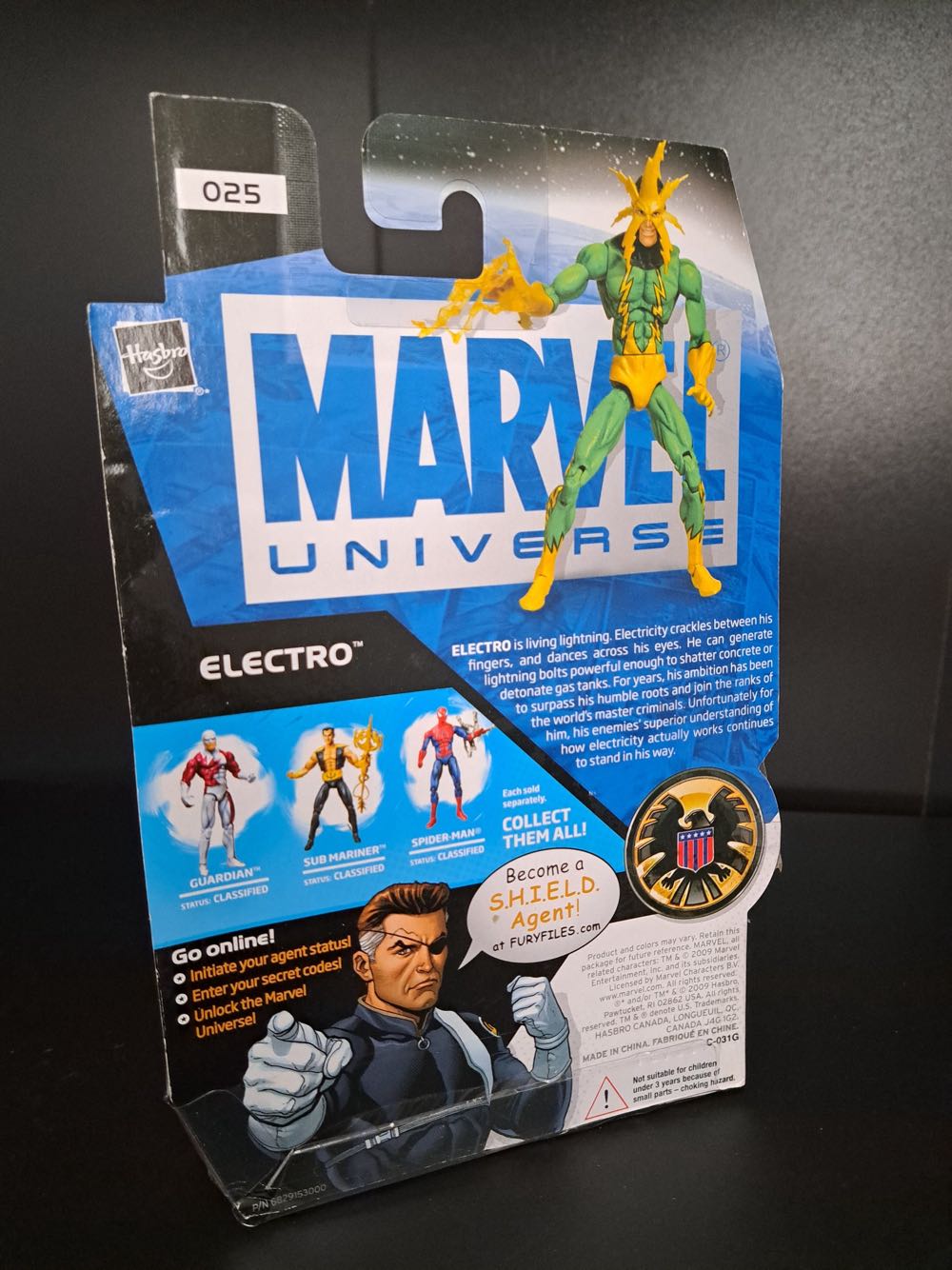 Marvel Electro - Hasbro (Marvel Universe) action figure collectible [Barcode 653569440352] - Main Image 3